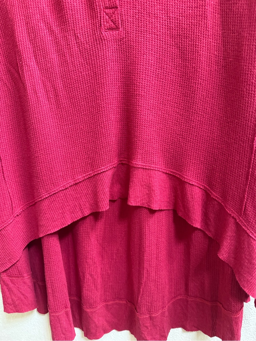 Free People Raspberry High-Low Waffle Henley Tunic - Picture 4 of 11